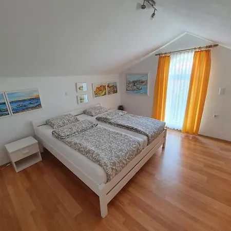 Podlesek Apartment