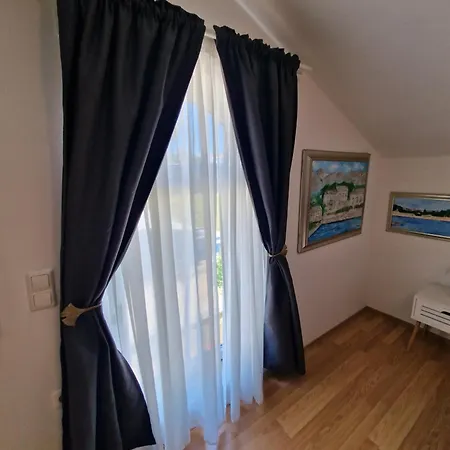 Apartment Podlesek *